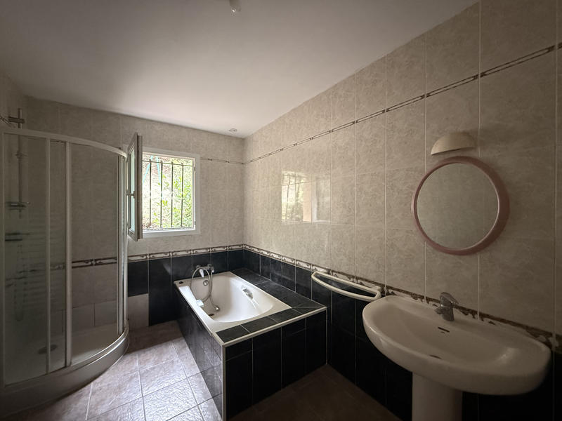 Maison - 104 m² - 4 pièces