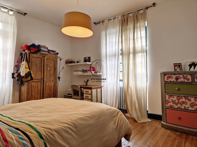 Maison - 351 m² - 7 pièces