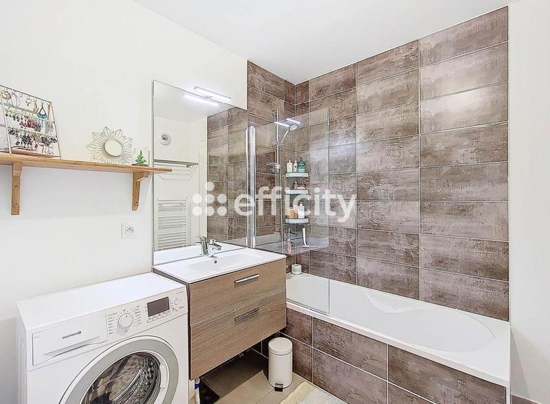 Appartement - 64 m² - 3 pièces