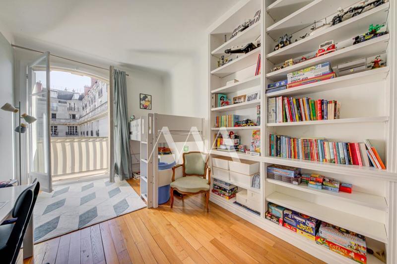 Appartement - 100 m² - 4 pièces