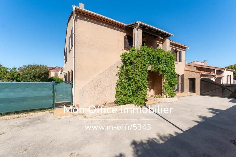 Maison - 188 m² - 8 pièces