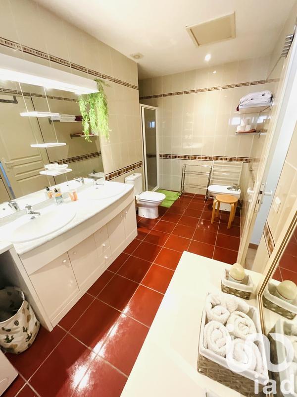 Maison - 200 m² - 5 pièces