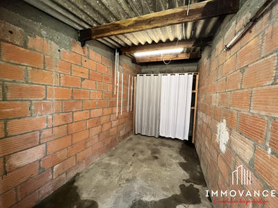 Parking / Garage - 13 m²