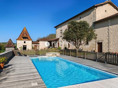 Manoir - 312 m² - 8 pièces