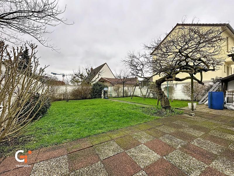 Maison - 97 m² - 6 pièces