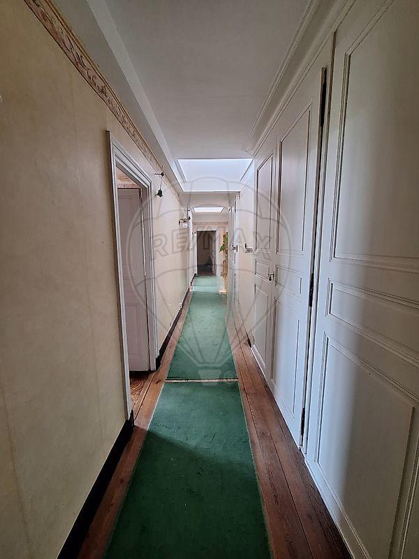 Maison - 404 m² - 5 pièces