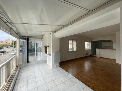 Appartement - 80 m² - 3 pièces