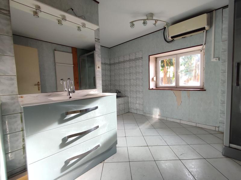 Maison - 198 m² - 7 pièces