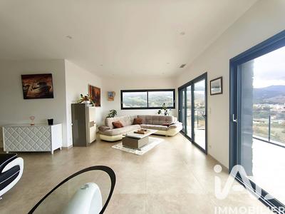 Maison - 217 m² - 5 pièces