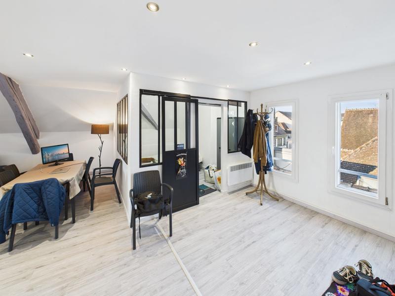 Appartement - 98 m² - 4 pièces