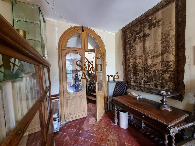 Maison - 470 m² - 12 pièces