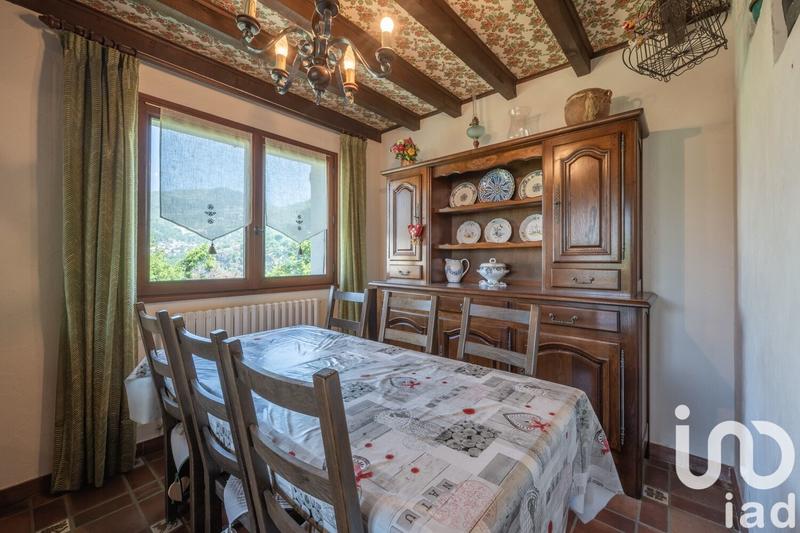 Maison - 227 m² - 8 pièces