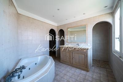 Maison - 123 m² - 4 pièces