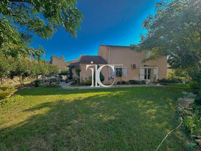 Maison - 245 m² - 8 pièces