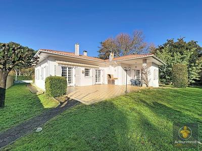 Maison - 151 m² - 4 pièces