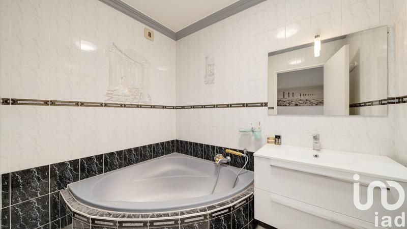 Appartement - 82 m² - 5 pièces