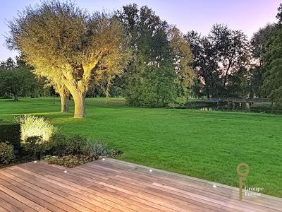 Maison - 248 m² - 8 pièces