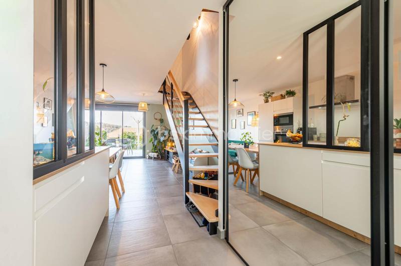 Duplex - 85 m² - 4 pièces