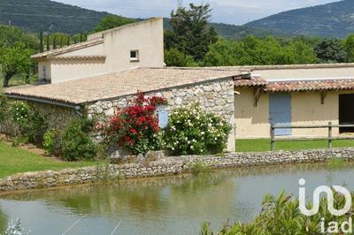 Maison - 289 m² - 6 pièces