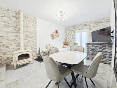 Maison - 115 m² - 6 pièces