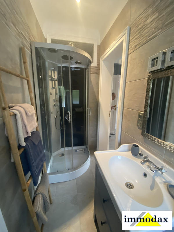 Maison - 450 m² - 10 pièces