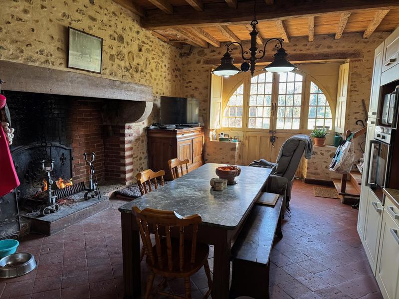 Maison - 355 m² - 15 pièces