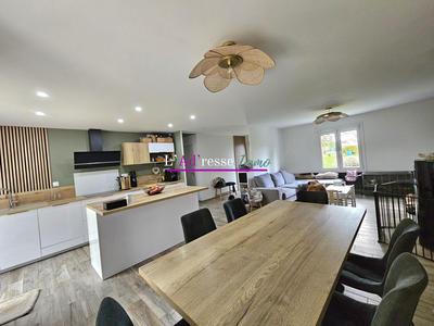 Maison - 103 m² - 6 pièces