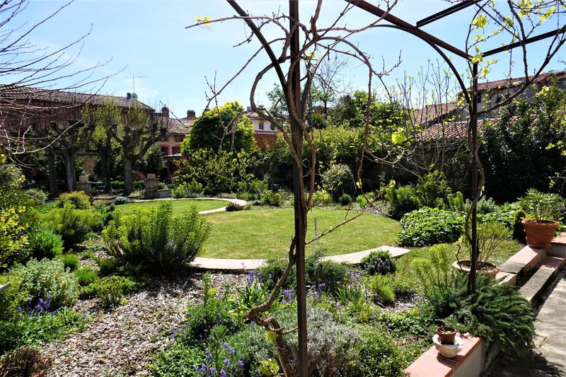 Maison de maîtres - 511 m² - 13 pièces