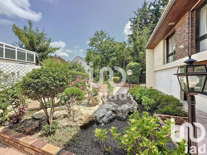 Maison - 200 m² - 10 pièces