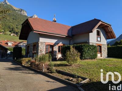 Maison - 193 m² - 7 pièces