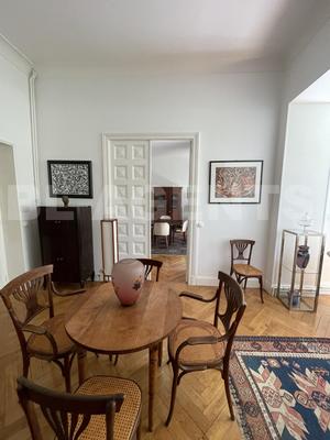 Demeure - 331 m² - 9 pièces