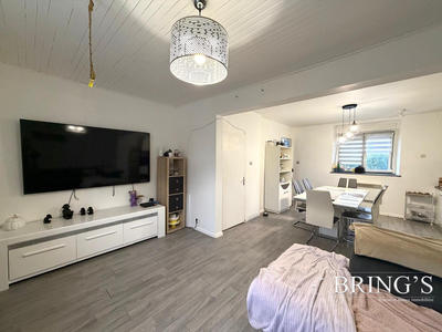 Maison - 80 m² - 5 pièces