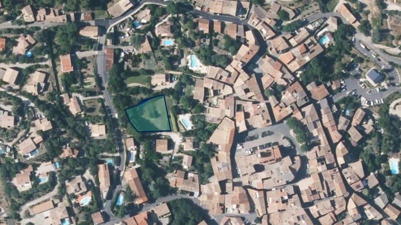 Terrain constructible - 1 271 m²