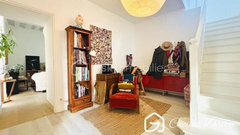 Propriété - 180 m² - 7 pièces