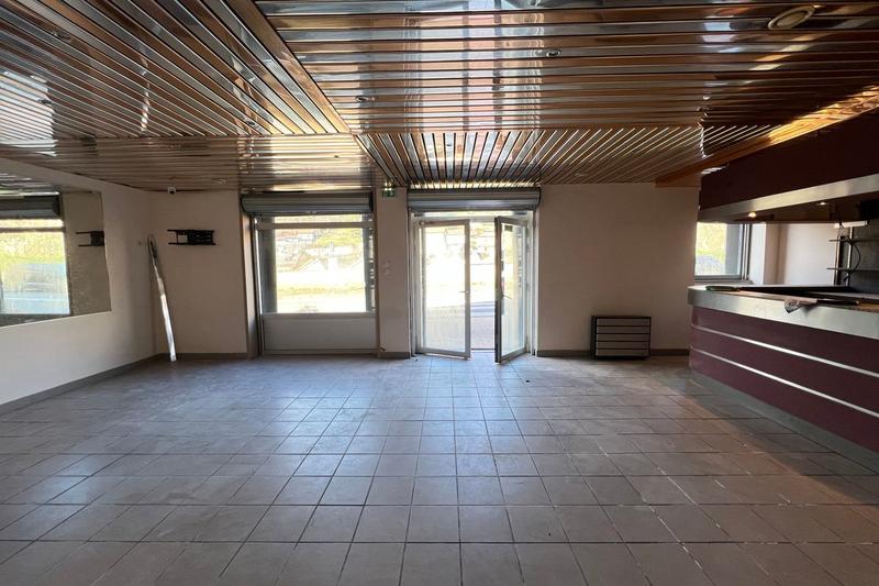 Local commercial - 93 m²