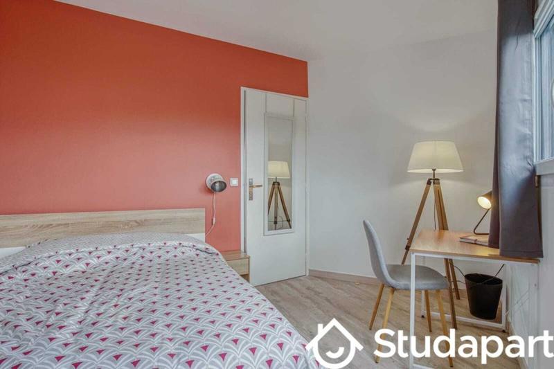 Chambre - 10 m² - 1 pièce