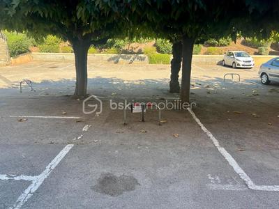 Parking - 12 m²