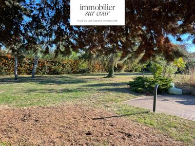 Terrain constructible - 588 m²