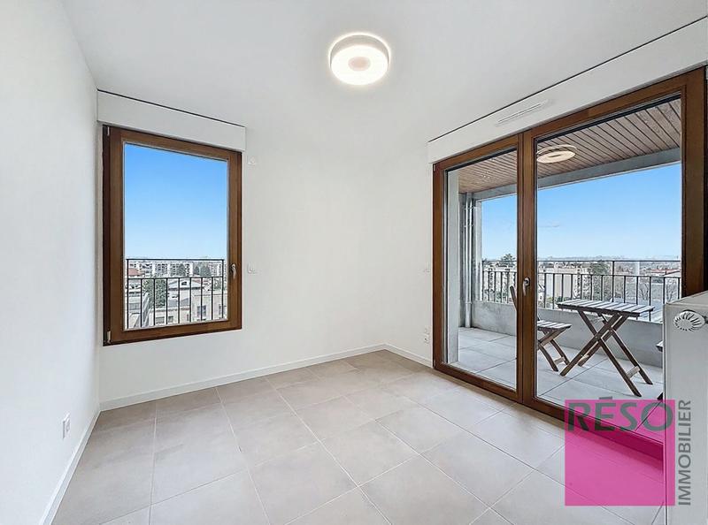 Appartement - 77 m² - 3 pièces