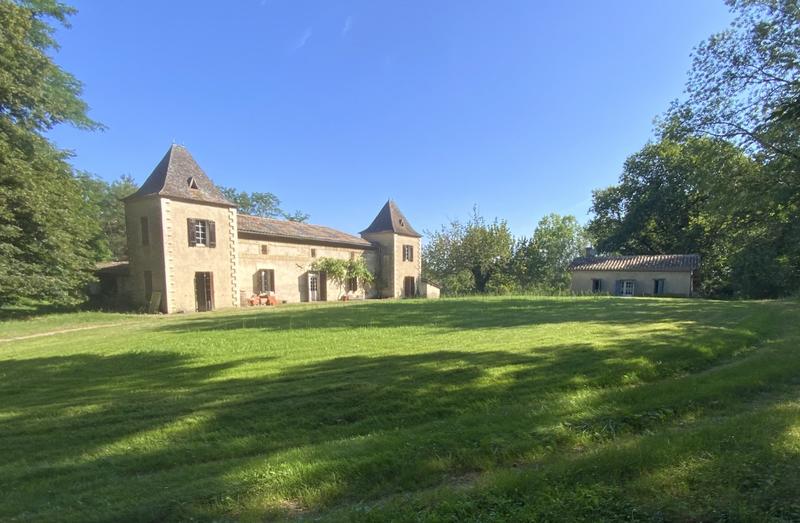 Maison - 350 m² - 15 pièces