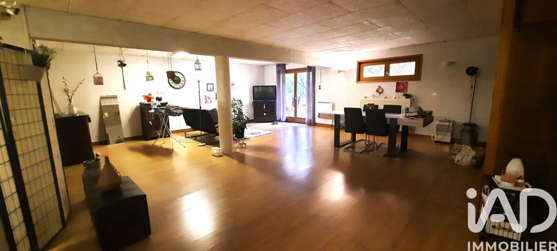 Maison de maîtres - 377 m² - 8 pièces