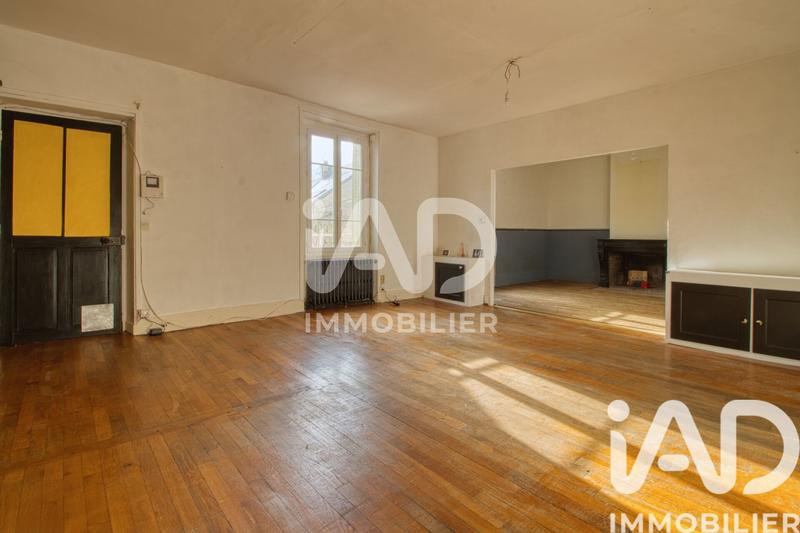 Maison - 223 m² - 8 pièces