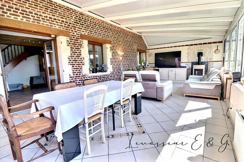 Maison - 137 m² - 6 pièces