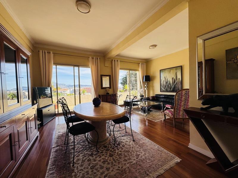 Appartement - 77 m² - 2 pièces