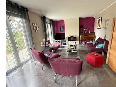 Maison - 164 m² - 8 pièces