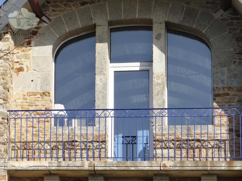 Villa - 230 m² - 8 pièces