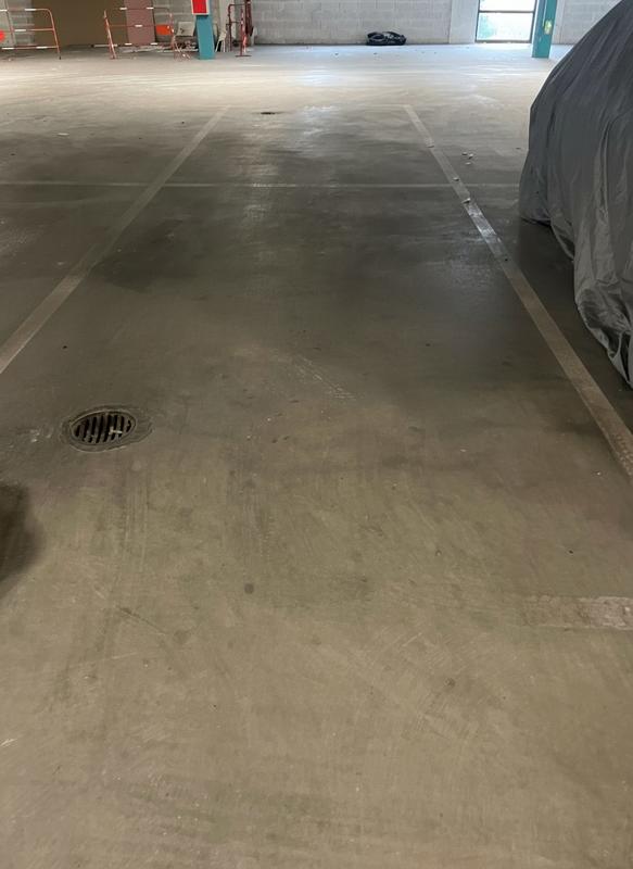 Parking / Garage - 12 m²