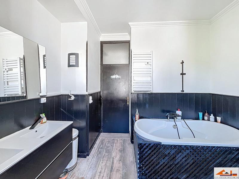 Château - 840 m² - 20 pièces