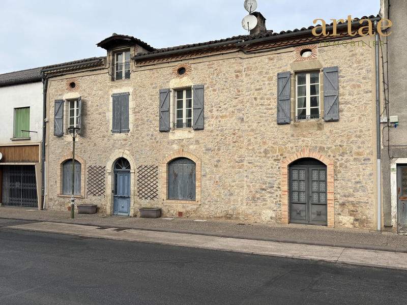 Maison - 295 m² - 5 pièces