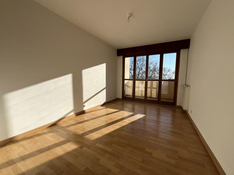Appartement - 100 m² - 5 pièces